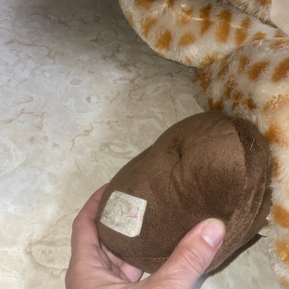 Large Giraffe Kelly Toy Plush‎ With Acrylic Large Eyes